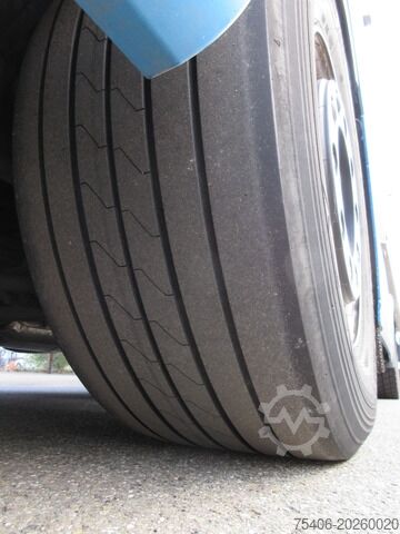 Standard tractor unit daf XF530 Edition 4x2 SZM Intarder Standklima