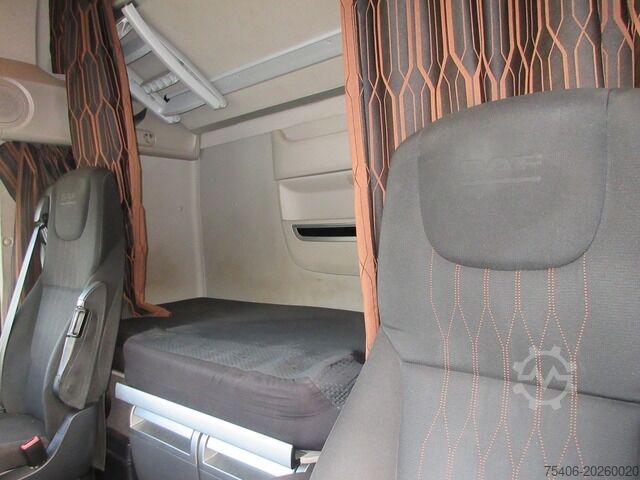 Standard tractor unit daf XF530 Edition 4x2 SZM Intarder Standklima