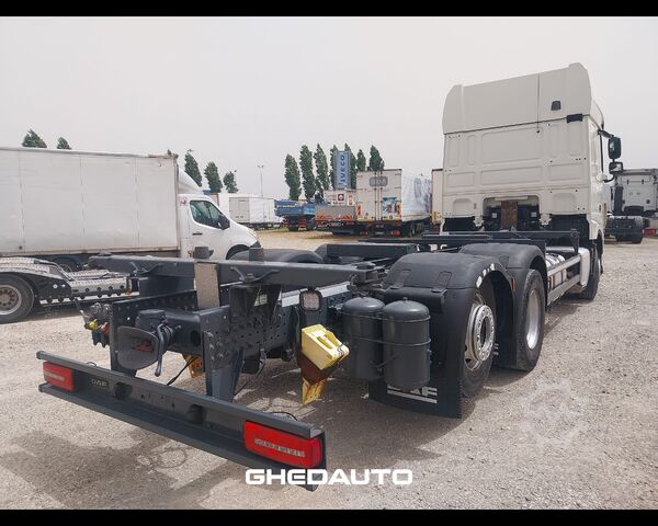 Standard tractor unit DAF DAF - DAF XF 106/480