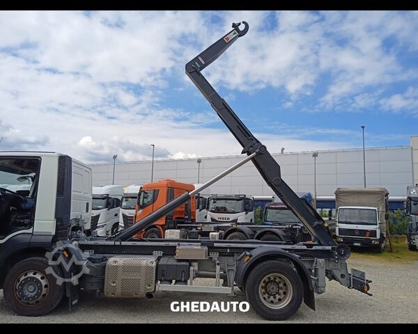 Standard tractor unit IVECO AD190S31 - AD190S31 GHEDAUTO