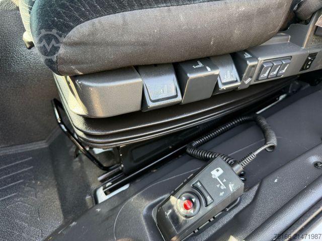 Box van MERCEDES-BENZ ATEGO 824 L Koffer 6,1 m LBW 1.5 to.*KLIMA+AHK