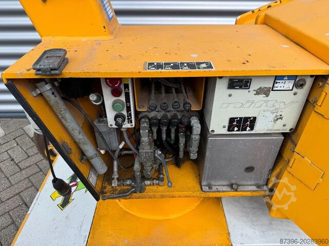 Gelenkteleskoparbeitsbühne Niftylift HR12NE Hoogwerker Knikarmhoogwerker