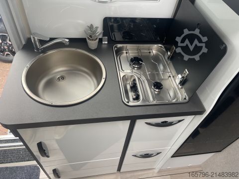 Teilintegriertes Wohnmobil Forster T 699 EB Comfort-Line- & Winter-Paket