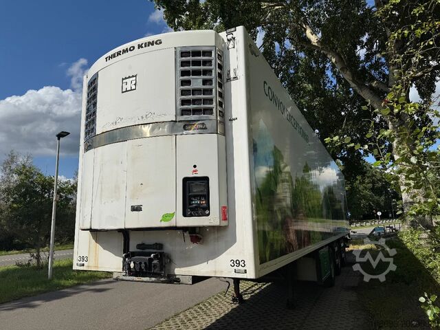 Kühl-/Tiefkühltransport Pacton 3 ass koeloplegger 2 Stuurasssen