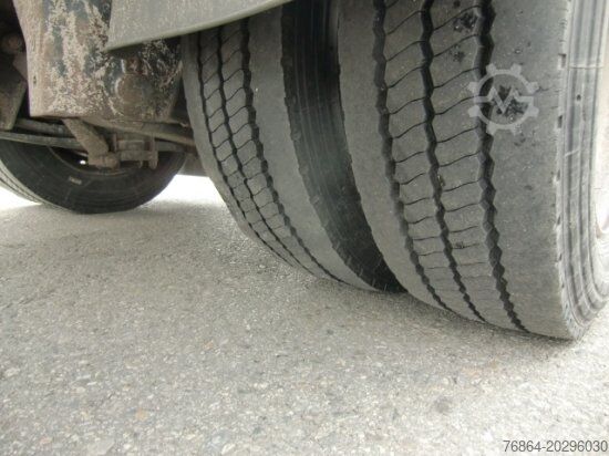 Box semitrailer WEKA 1-ACHS KOFFERAUFLIEGER  GELENKT