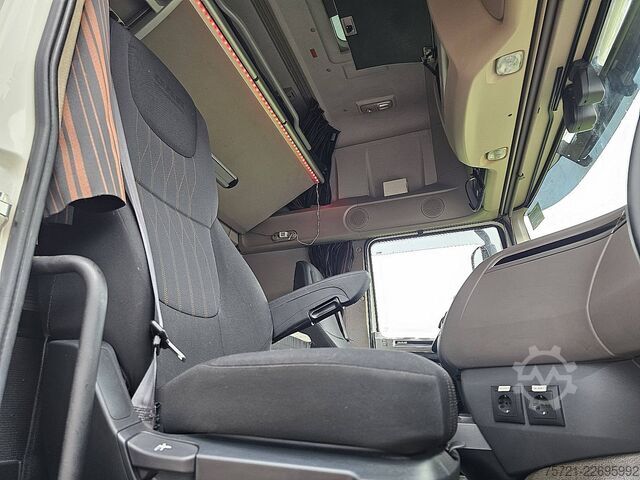 Standard-SZM DAF XF 480 SUPER SPACE CAB