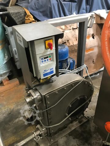 Cask Racker, single head with pump Microdat CF55