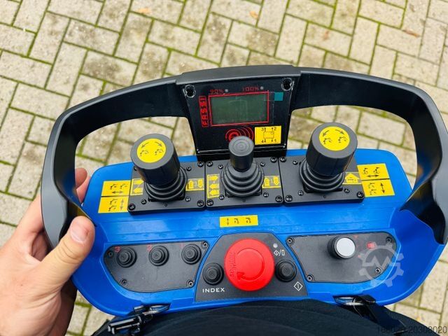 Autokran VOLVO FH 500 8x4 Kran F820 RA2.27 Jib & Winde Sofort