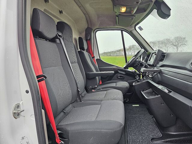 Hochdachkombi RENAULT MASTER 2.3 L2H2 RED-Edition AC!