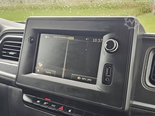 Hochdachkombi RENAULT MASTER 2.3 L2H2 RED-Edition AC!