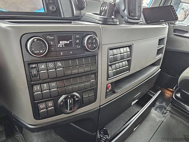 Sliding tarpaulin MAN 26.470 TGX Schuifzeil Laadklep!