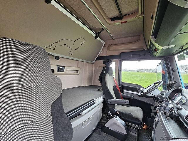 Sliding tarpaulin MAN 26.470 TGX Schuifzeil Laadklep!