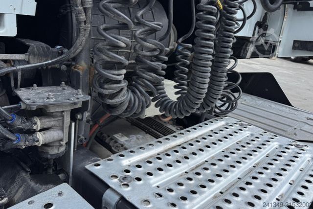 Standard SZM RENAULT T480 4x2 Standklima