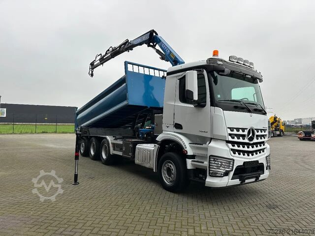 Tipper with crane Mercedes-Benz Arocs 3243 8x4 Tridem Kipper/Kraan Euro 6