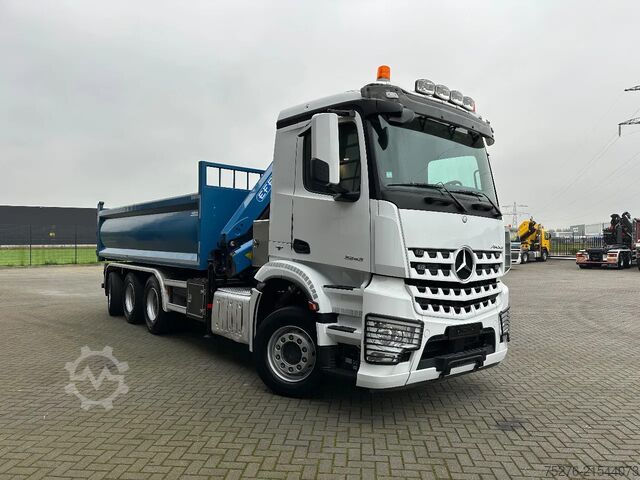 Tipper with crane Mercedes-Benz Arocs 3243 8x4 Tridem Kipper/Kraan Euro 6