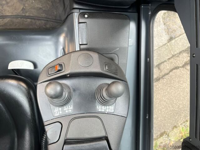 Electric 4-wheel forklift Linde E 25 L - 01 // Triplex // nur 700Std. // Zinkenver