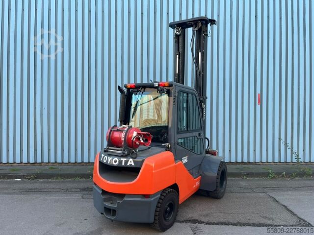 LPG Forklifts Toyota 068FGJ35F/ Neugerät/ STVZO/ SS/ ZV