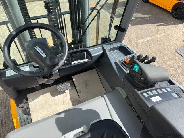 Electric 4-wheel forklift Jungheinrich EFG 425 / Triplex 5500 mm / NEUGERÄT