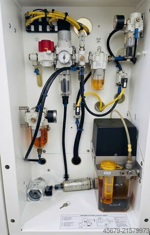 Vertikales Bearbeitungszentrum DMG MORI CMX 1100 V