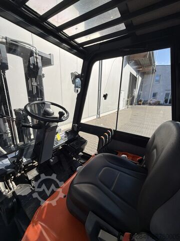 Diesel forklifts DOOSAN D30GP