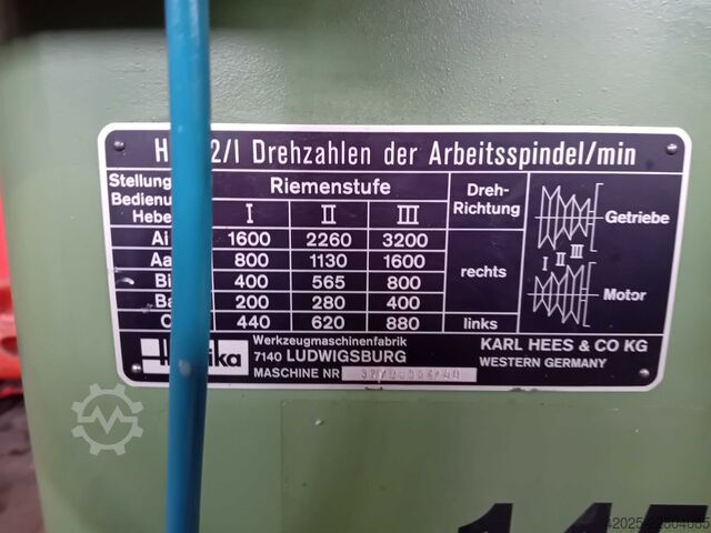 Zentrier- und Endenbearbeitungsmaschine Hestika 