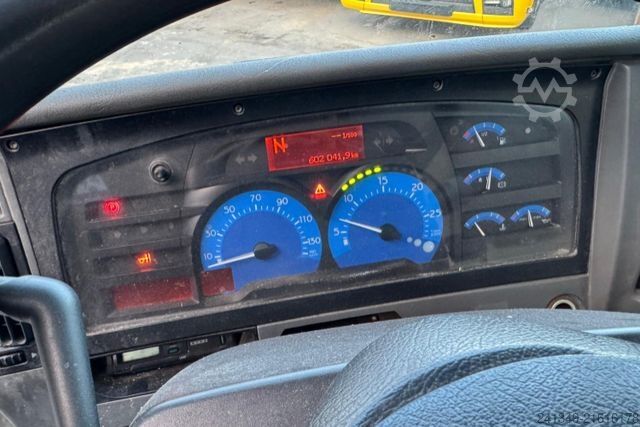 Autokran RENAULT Premium 320 4x2 Hiab 102-3