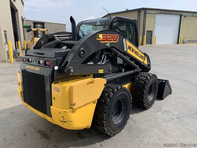 Radlader New Holland L328