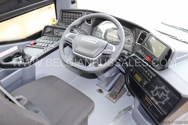 Intercitybus Iveco Crossway 12m Pop / Double middle door / Prép li...