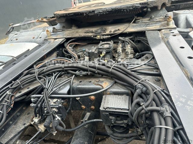 Volumen SZM MAN TGX 18.360 4x2 *DEFEKT*