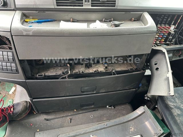 Volumen SZM MAN TGX 18.360 4x2 *DEFEKT*