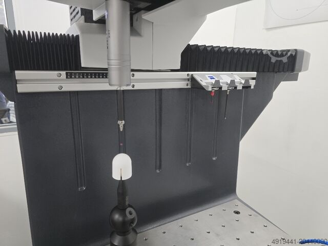 Coordinate measuring machine Zeiss Duramax