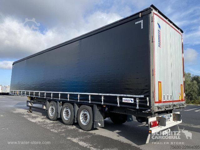 Auflieger mit Pritsche & Plane Schmitz Cargobull Semitrailer Curtainsider Coil