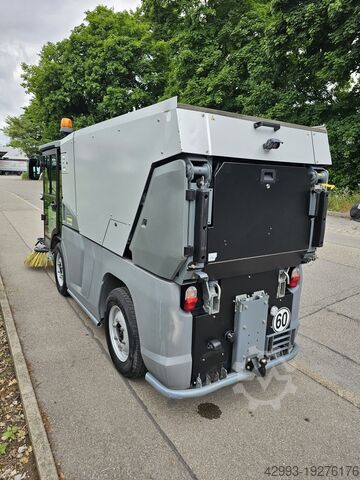 Sweeper Kärcher MC250