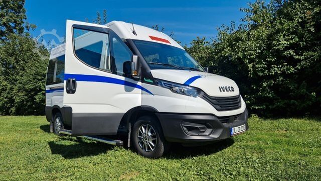 Kleinbus IVECO Daily C35 M1 9 Sitzer sauberes Fahrzeug