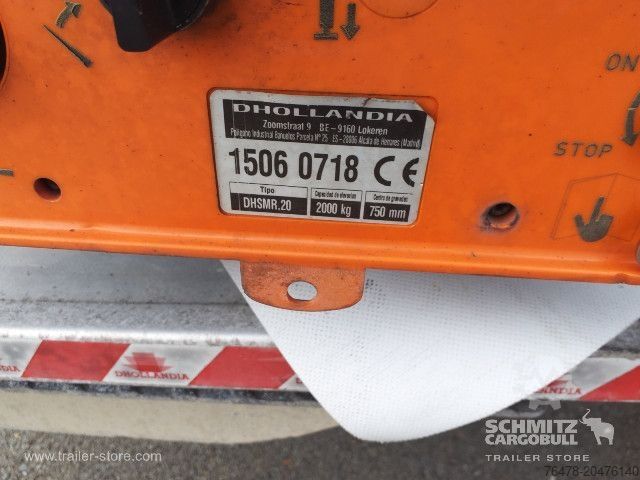 Open semitrailer with tarp Schmitz Cargobull Curtainsider Standard Taillift