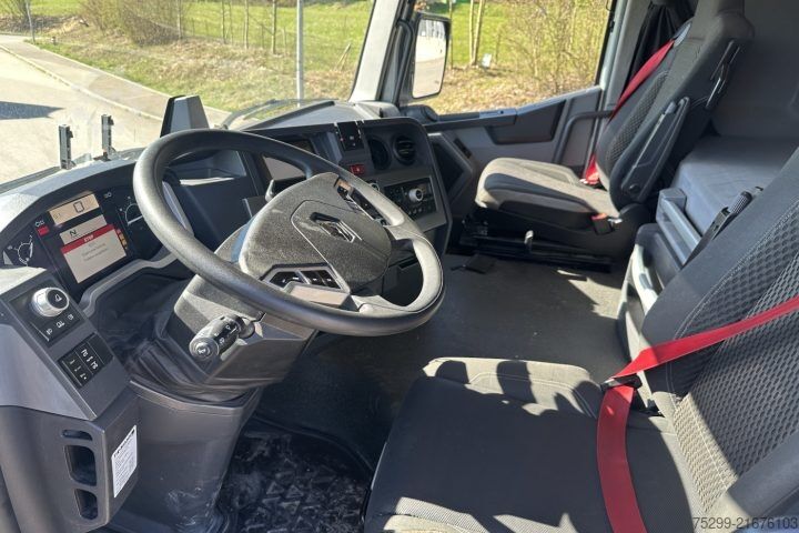 Standard tractor unit Renault T460 4x2 Retarder / Swiss-Vehicle