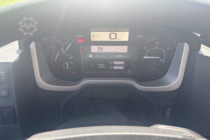 Standard tractor unit Renault T460 4x2 Retarder / Swiss-Vehicle