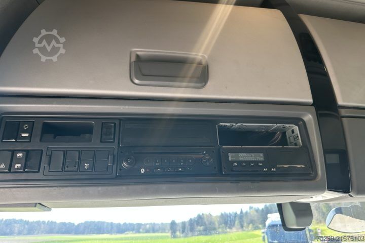 Standard tractor unit Renault T460 4x2 Retarder / Swiss-Vehicle