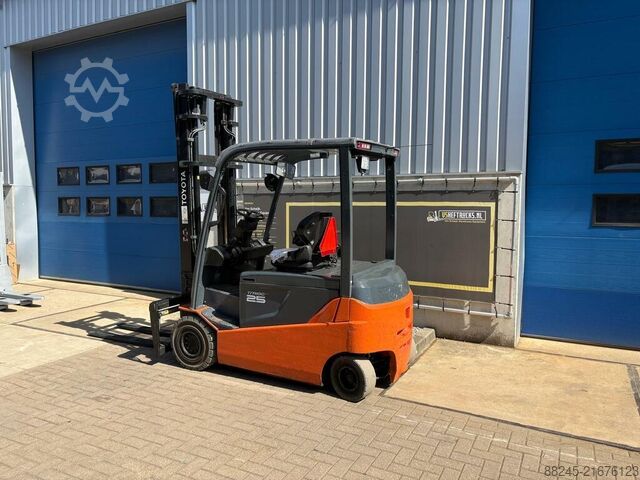 VS-22801 Electric forklift Toyota 8FMBT25 TOYOTA 8FMBT25