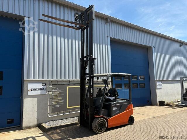 VS-22801 Electric forklift Toyota 8FMBT25 TOYOTA 8FMBT25