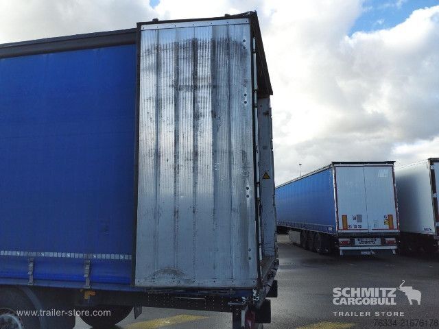 Auflieger mit Pritsche & Plane Schmitz Cargobull Semitrailer Curtainsider Standard
