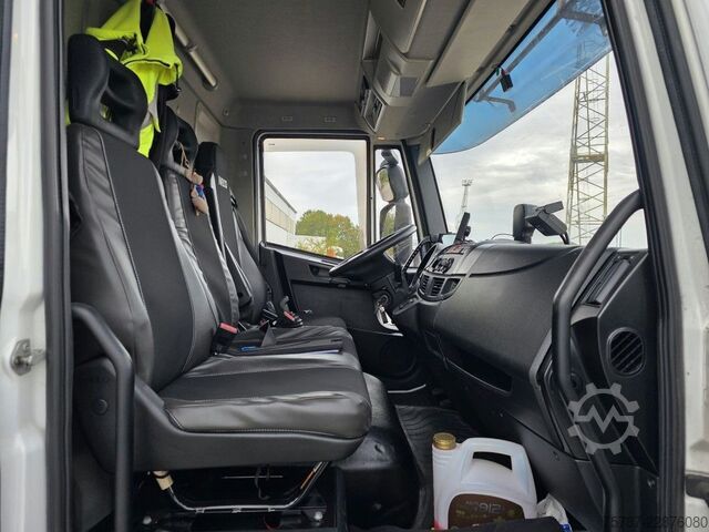 Transporter mit Koffer IVECO 75-210 Koffer + LBW, Klima, Kamera