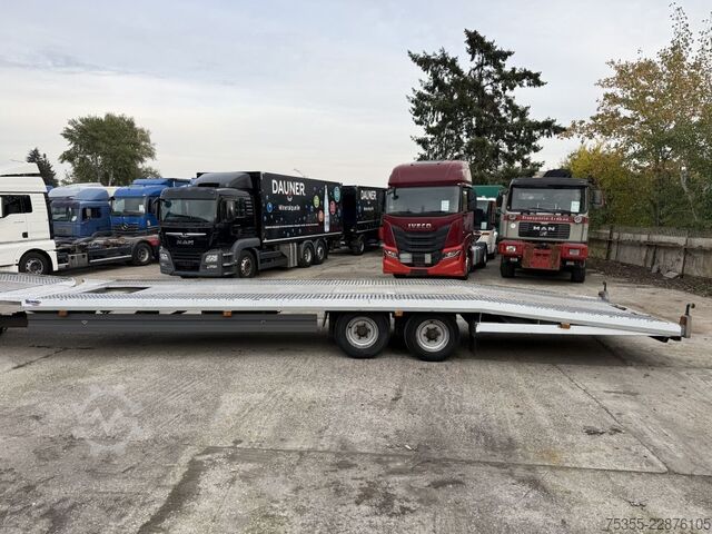 Autotransporter Anhänger Techau 9m Luftfederung Strom Durchladefunktion