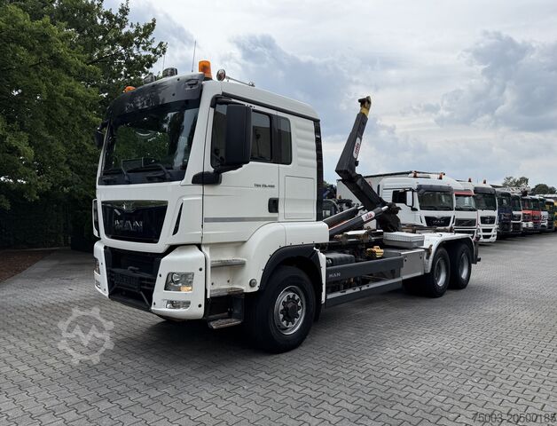 Kipper LKW MAN TGS 26.480 6X6H Haken