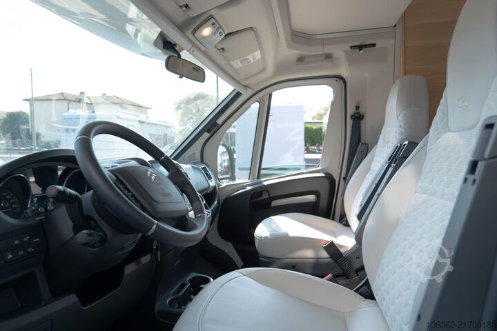 ADRIA CORAL XL AXESS 600 DP - SPEED EDITION MANSARDATO GEBRAUCHT ADRIA CORAL XL AXESS 600 DP - SPEED EDITION