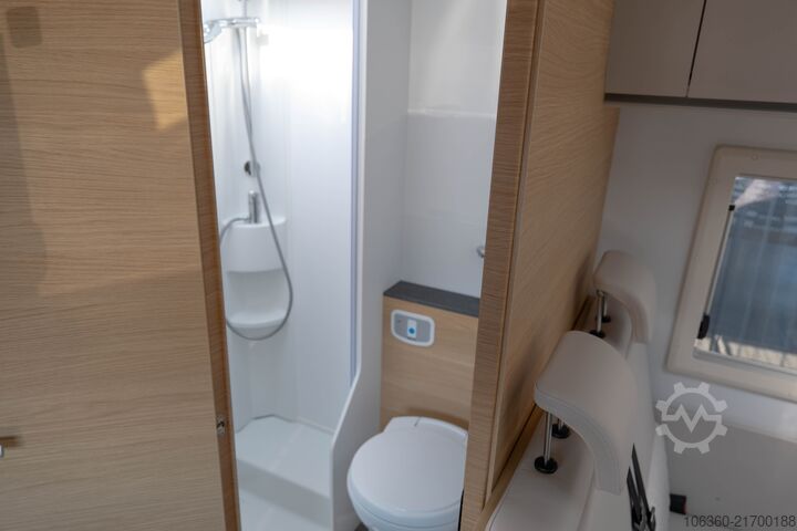 ADRIA CORAL XL AXESS 600 DP - SPEED EDITION MANSARDATO GEBRAUCHT ADRIA CORAL XL AXESS 600 DP - SPEED EDITION