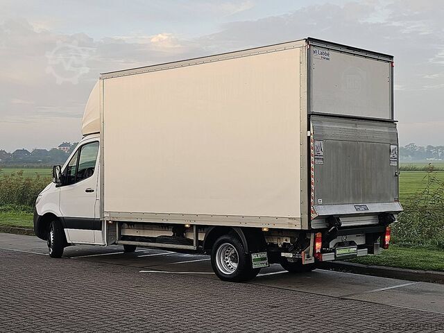 Suitcase MERCEDES-BENZ SPRINTER 516 Bakwagen Laadklep!