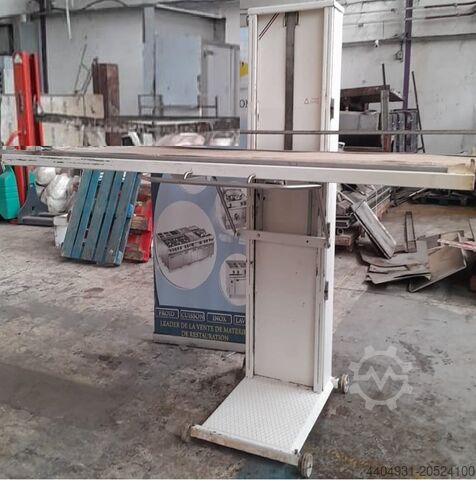 Column-type bin tipper Fringand Compact