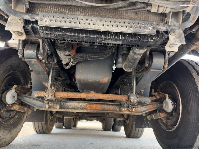 Concrete pump truck Astra HD8 84.48-80