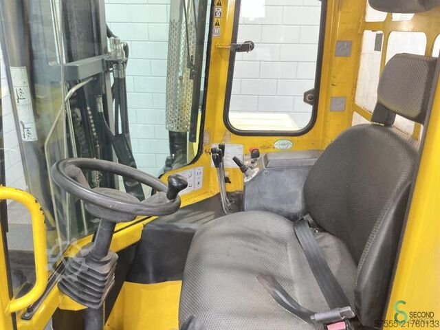 Side-loader forklift Combilift C3000CB
